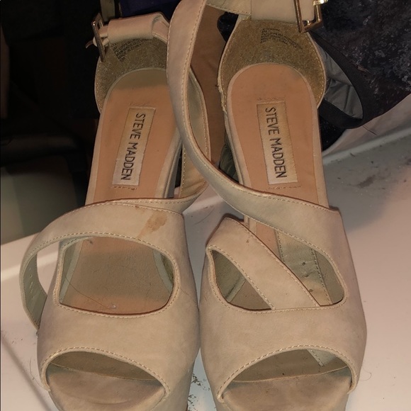 women’s heels - Picture 1 of 3